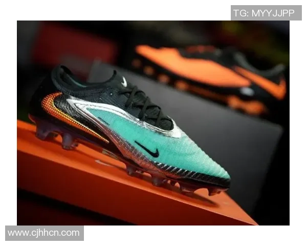 足球明星在比赛后喝自己球鞋里的水引发热议 网友热议其背后隐含的含义