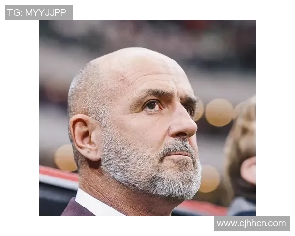 波兰足球历史十大传奇球星盘点及其辉煌成就回顾 波兰足球历史十大传奇球星盘点及其辉煌成就回顾